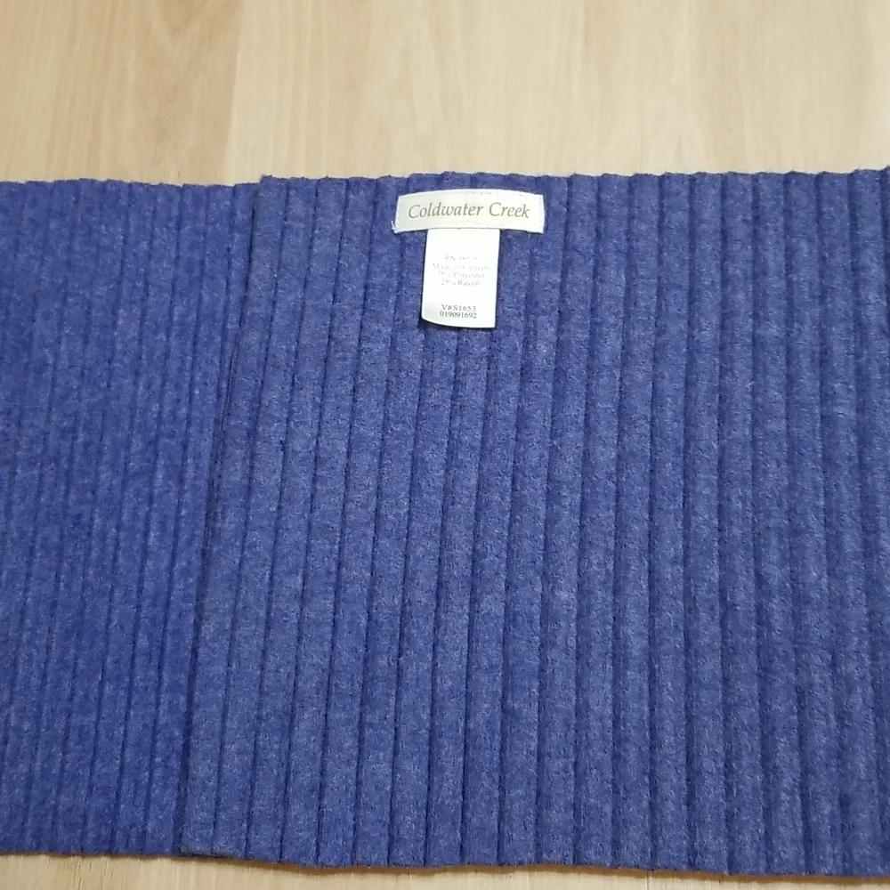 Coldwater Creek blue cozy scarf - Picture 2 of 4